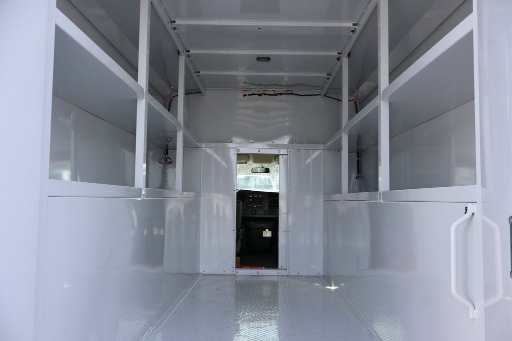 2026 Chevrolet Express Cutaway 3500 1WT