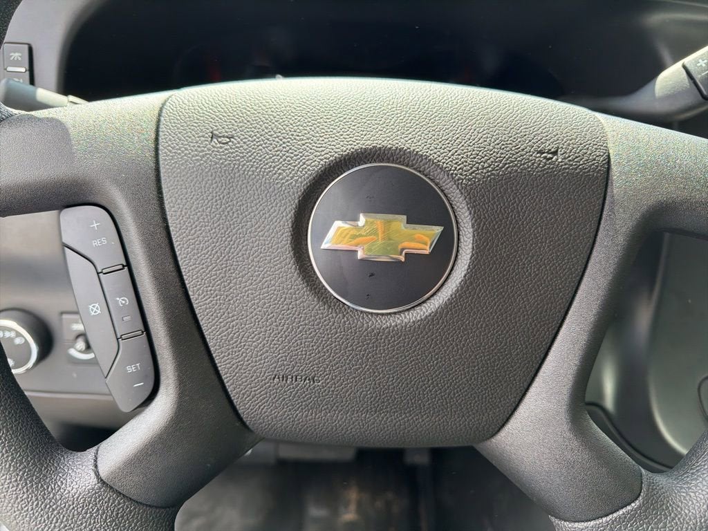 2026 Chevrolet Express Cutaway 3500 1WT