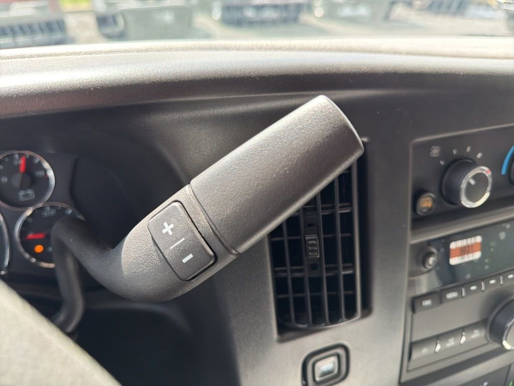 2026 Chevrolet Express Cutaway 3500 1WT