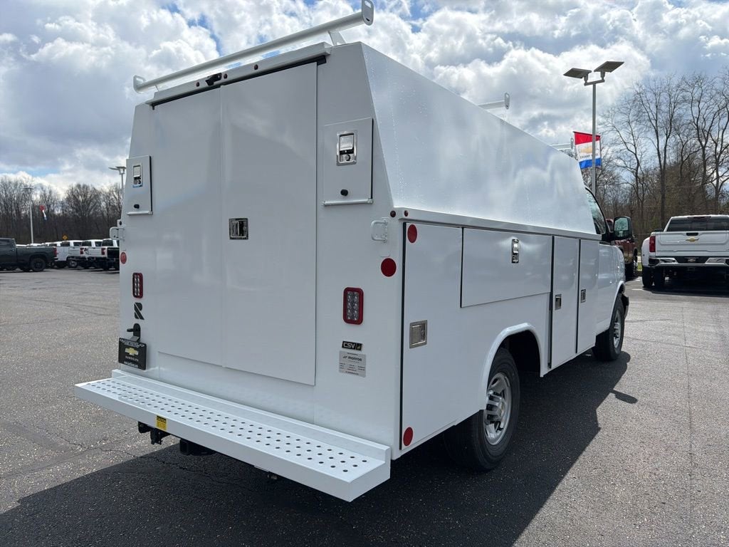 2026 Chevrolet Express Cutaway 3500 1WT