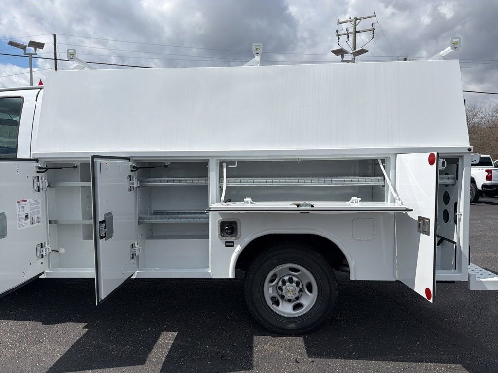 2026 Chevrolet Express Cutaway 3500 1WT