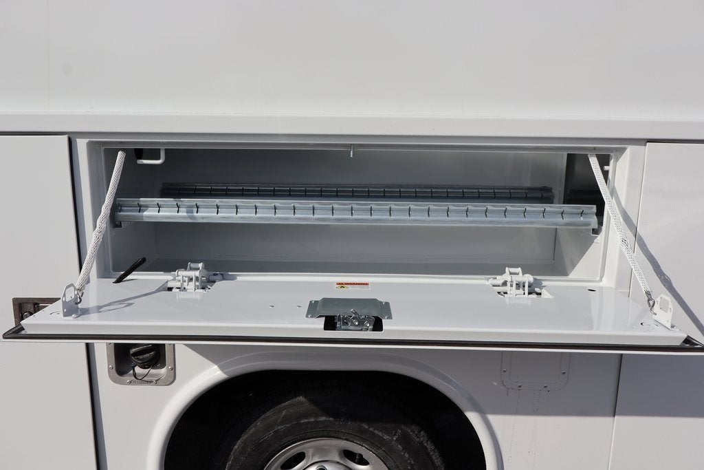 2026 Chevrolet Express Cutaway 3500 1WT