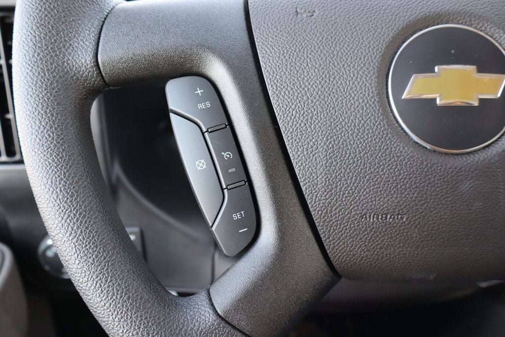 2026 Chevrolet Express Cutaway 3500 1WT