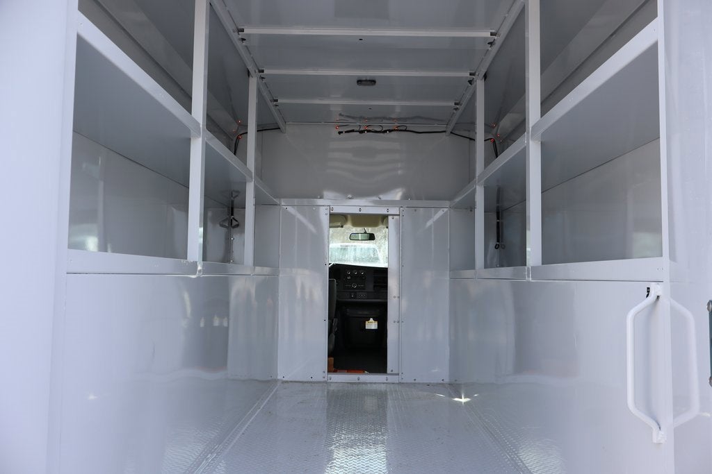 2026 Chevrolet Express Cutaway 3500 1WT