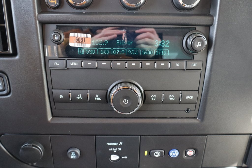 2026 Chevrolet Express Cutaway 3500 1WT