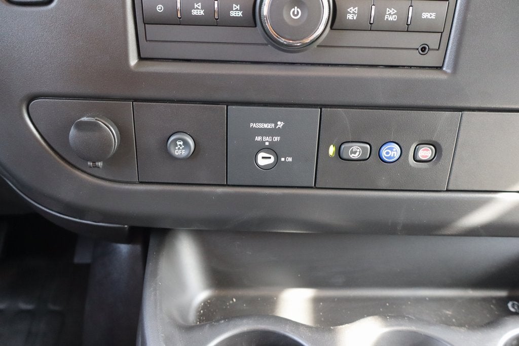 2026 Chevrolet Express Cutaway 3500 1WT