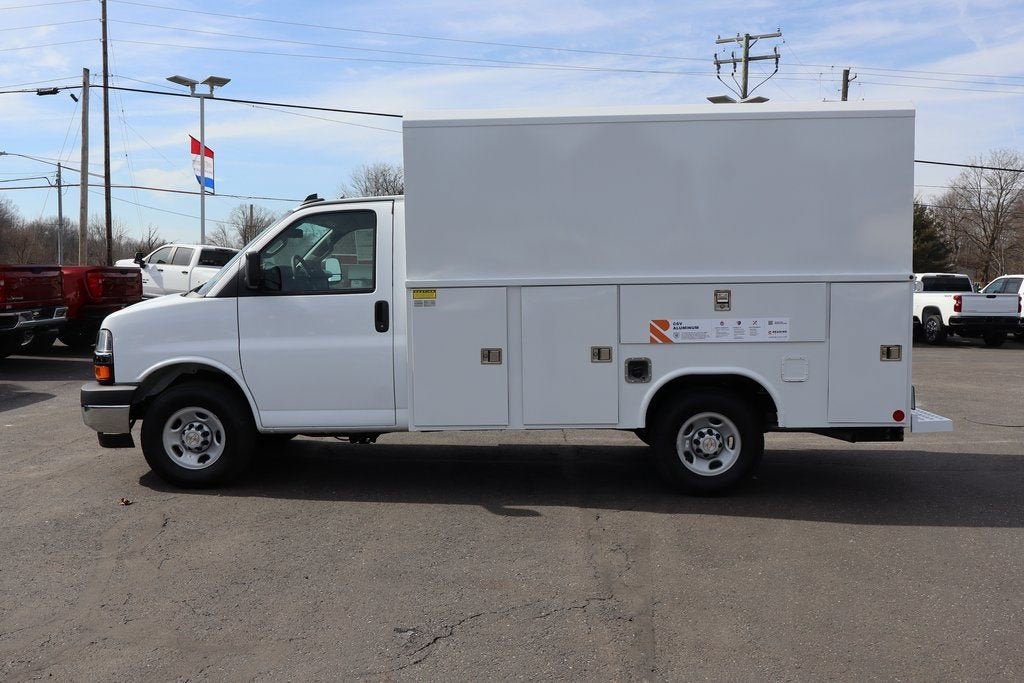 2026 Chevrolet Express Cutaway 3500 1WT