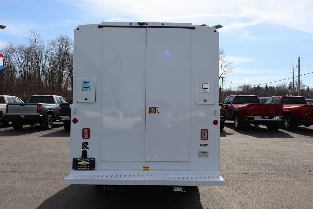 2026 Chevrolet Express Cutaway 3500 1WT