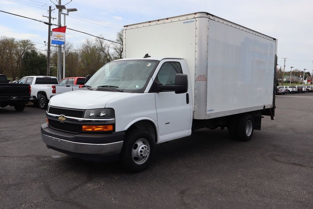 2022 Chevrolet Express Cutaway 3500 Base