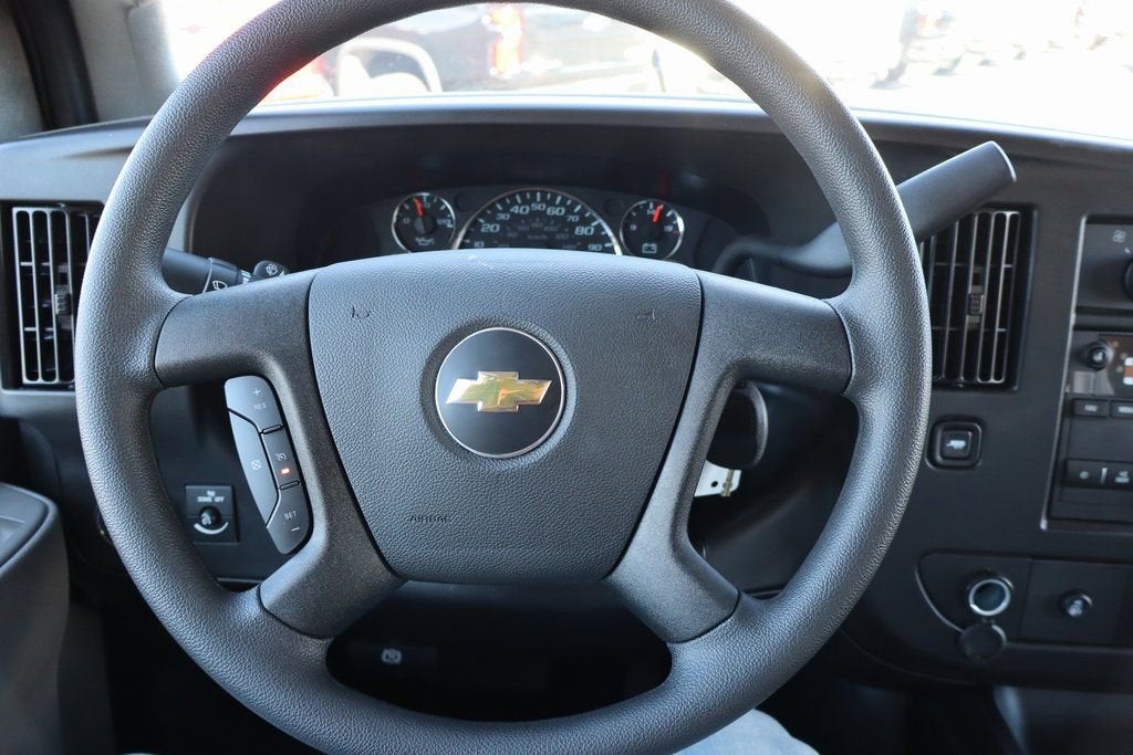 2026 Chevrolet Express Cutaway 3500 1WT