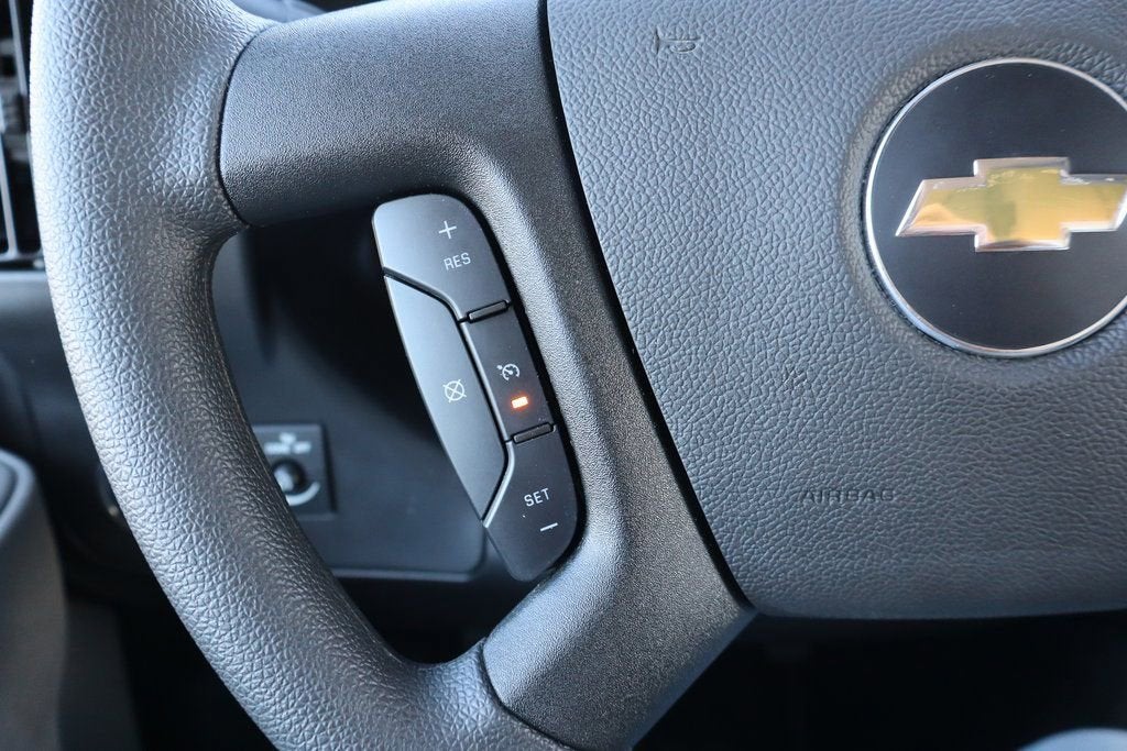 2026 Chevrolet Express Cutaway 3500 1WT