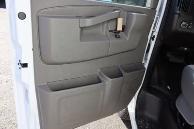 2026 Chevrolet Express Cutaway 3500 1WT