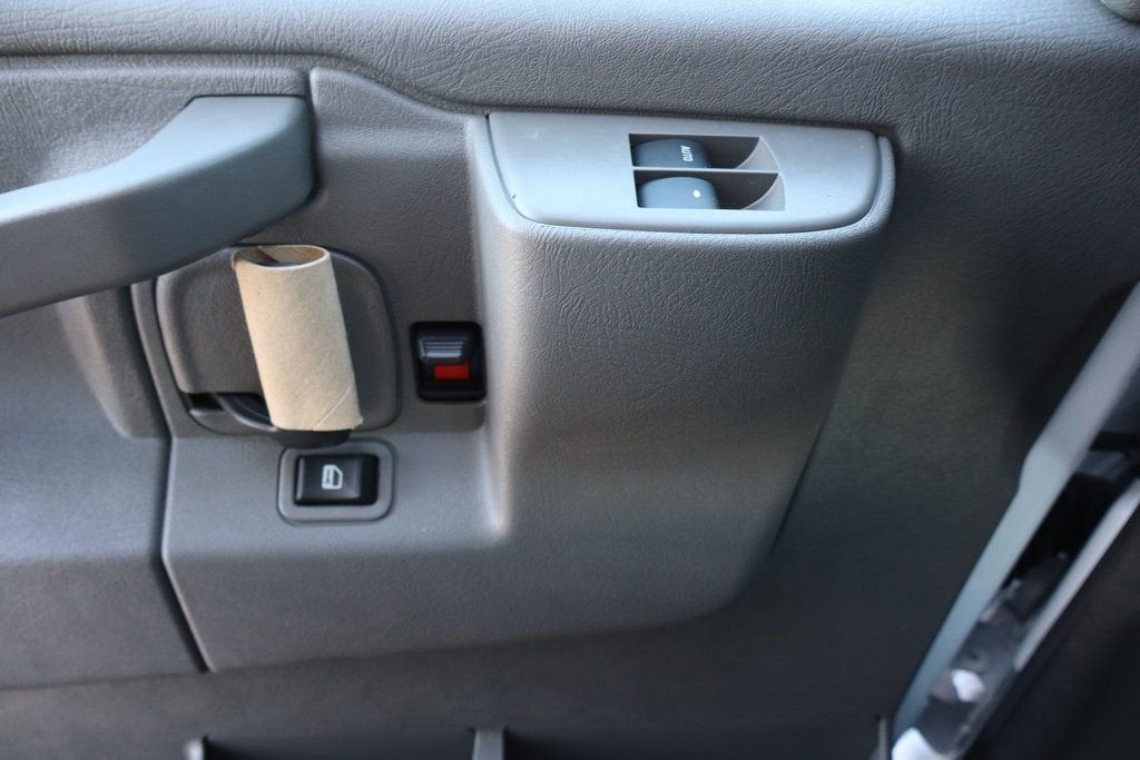 2026 Chevrolet Express Cutaway 3500 1WT