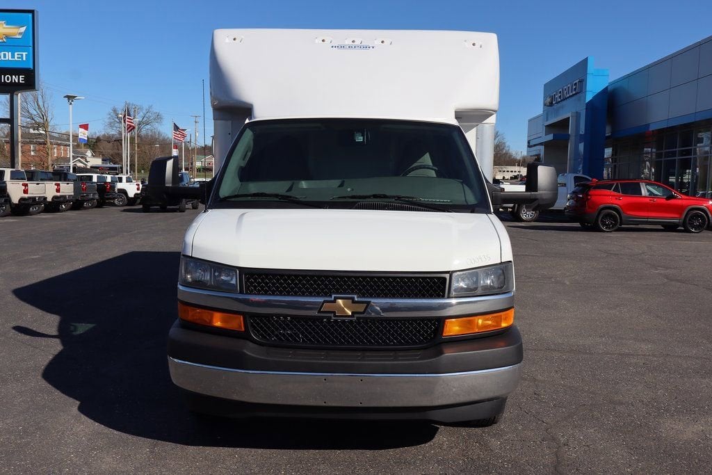 2026 Chevrolet Express Cutaway 3500 1WT