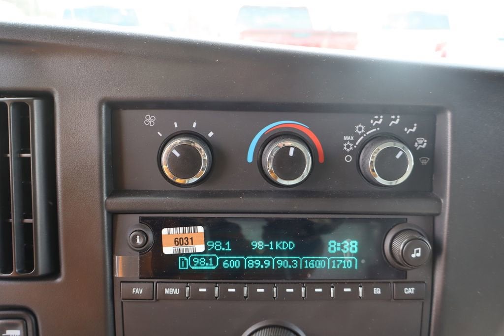 2026 Chevrolet Express Cutaway 3500 1WT