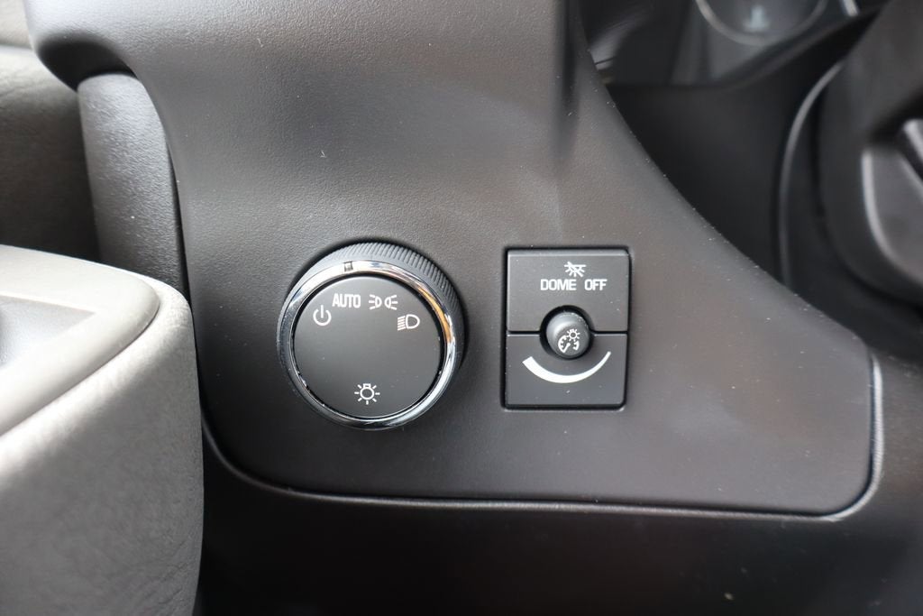 2026 Chevrolet Express Cutaway 3500 1WT