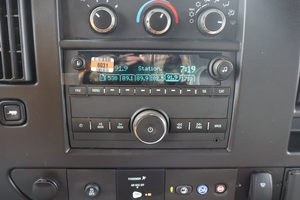 2026 Chevrolet Express Cutaway 3500 1WT