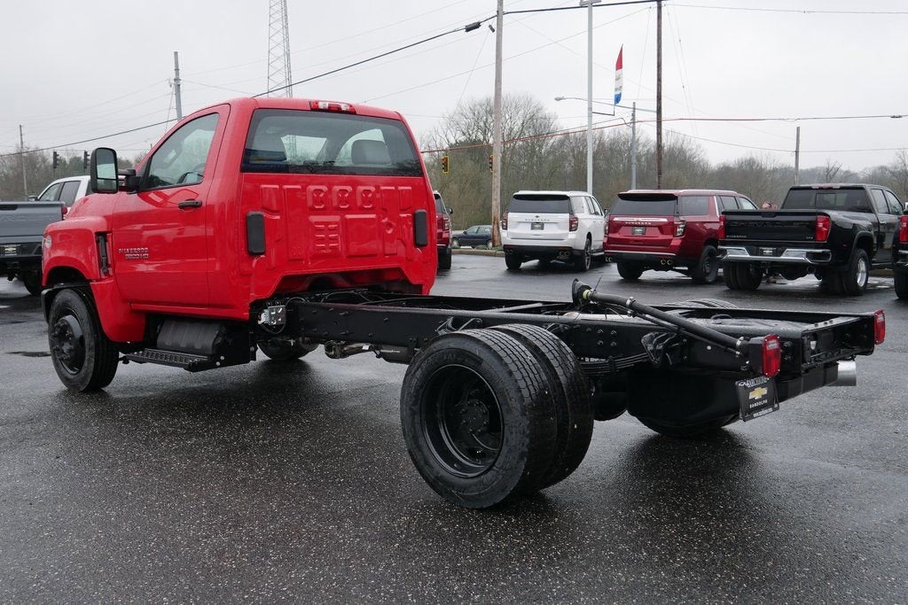 2024 Chevrolet Silverado 6500 HD Work Truck