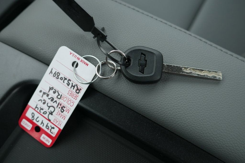 2024 Chevrolet Silverado 6500 HD Work Truck