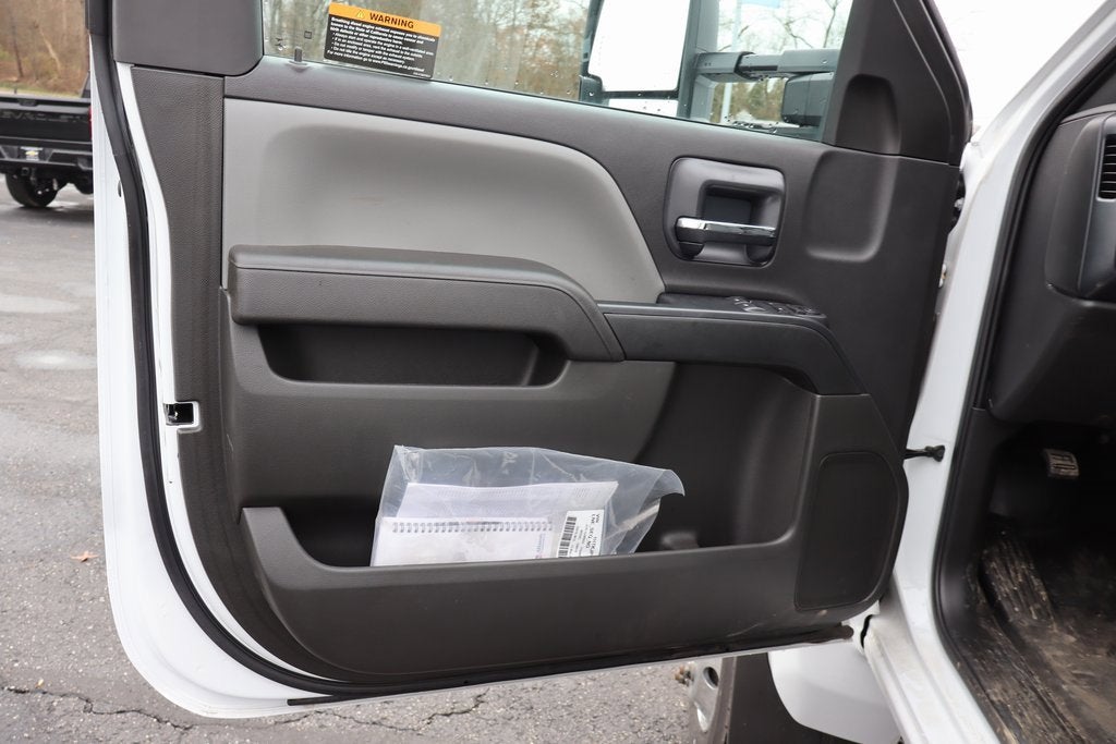 2024 Chevrolet Silverado 5500 HD Work Truck