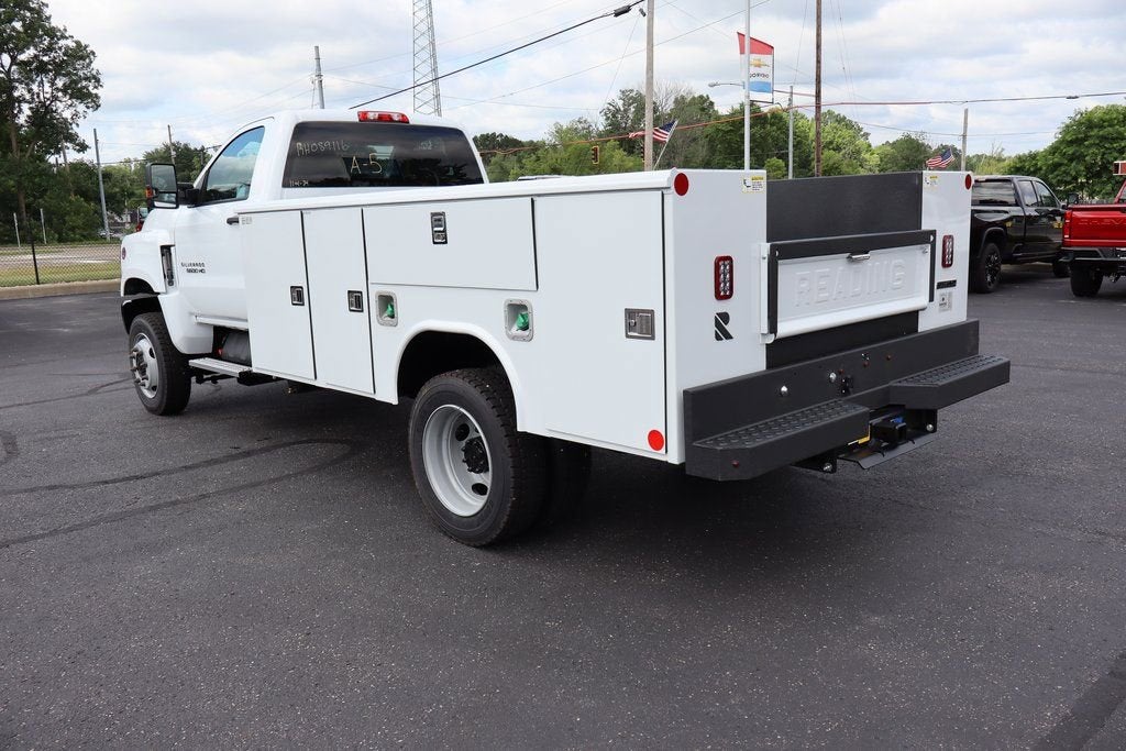 2024 Chevrolet Silverado 5500 HD Work Truck