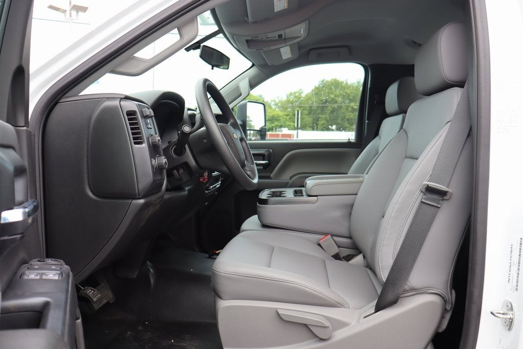 2024 Chevrolet Silverado 5500 HD Work Truck