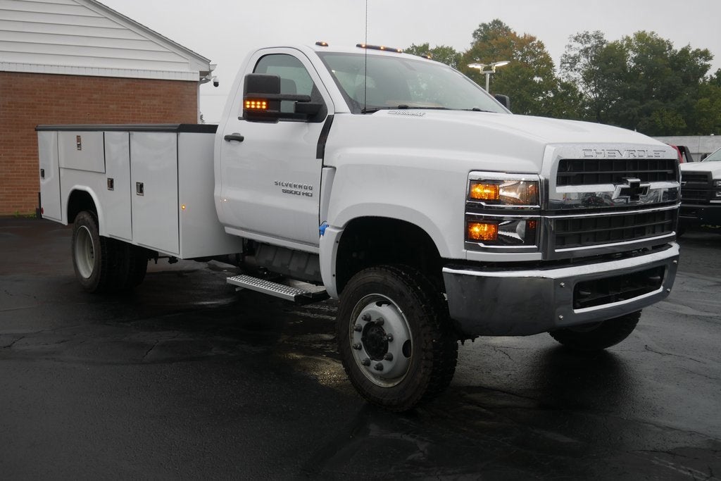 2024 Chevrolet Silverado 5500 HD Work Truck