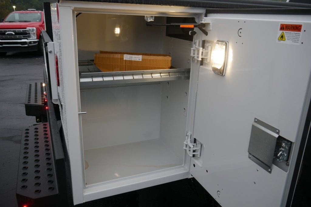 2024 Chevrolet Silverado 5500 HD Work Truck