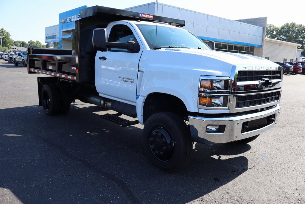 2024 Chevrolet Silverado 5500 HD Work Truck