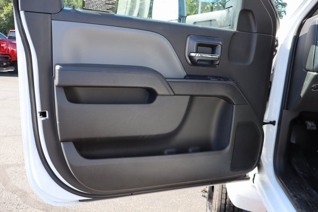 2024 Chevrolet Silverado 5500 HD Work Truck