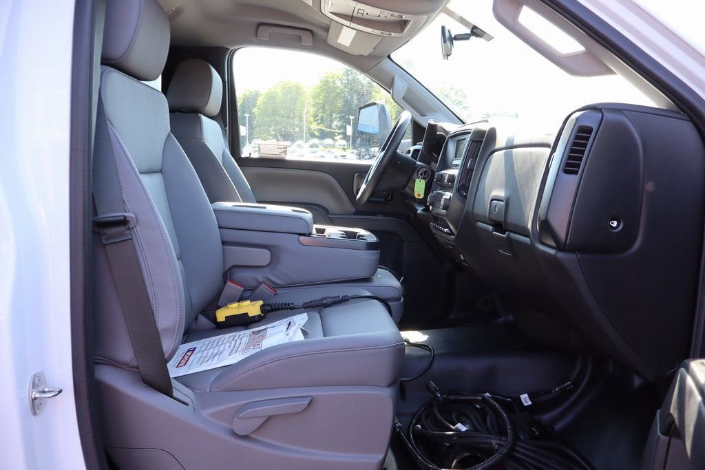 2024 Chevrolet Silverado 5500 HD Work Truck