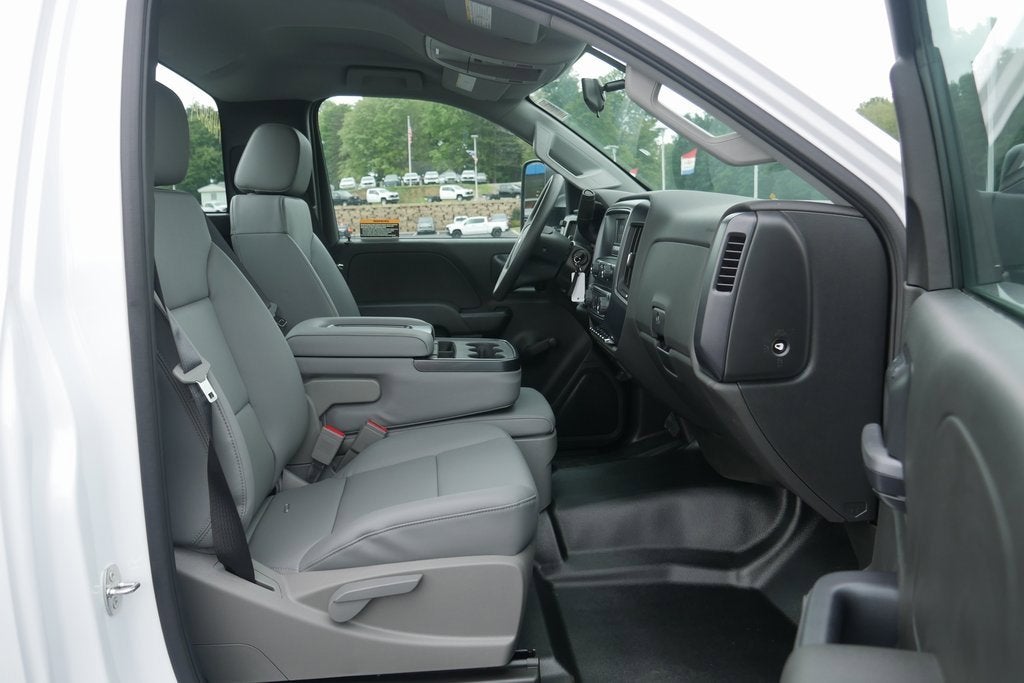 2024 Chevrolet Silverado 6500 HD Work Truck