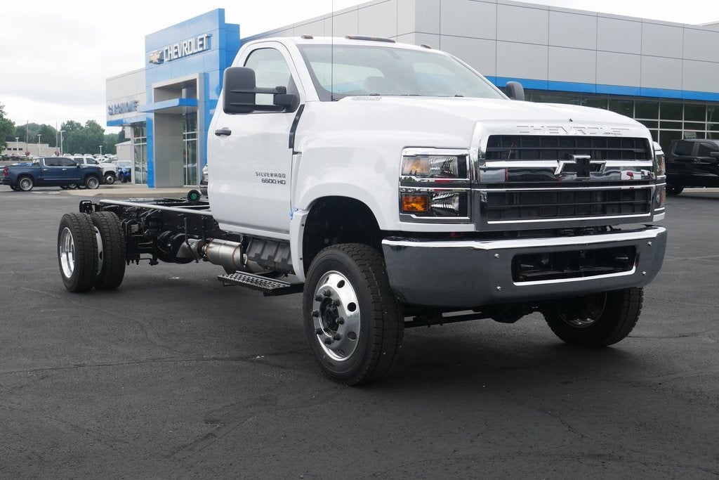 2024 Chevrolet Silverado 6500 HD Work Truck