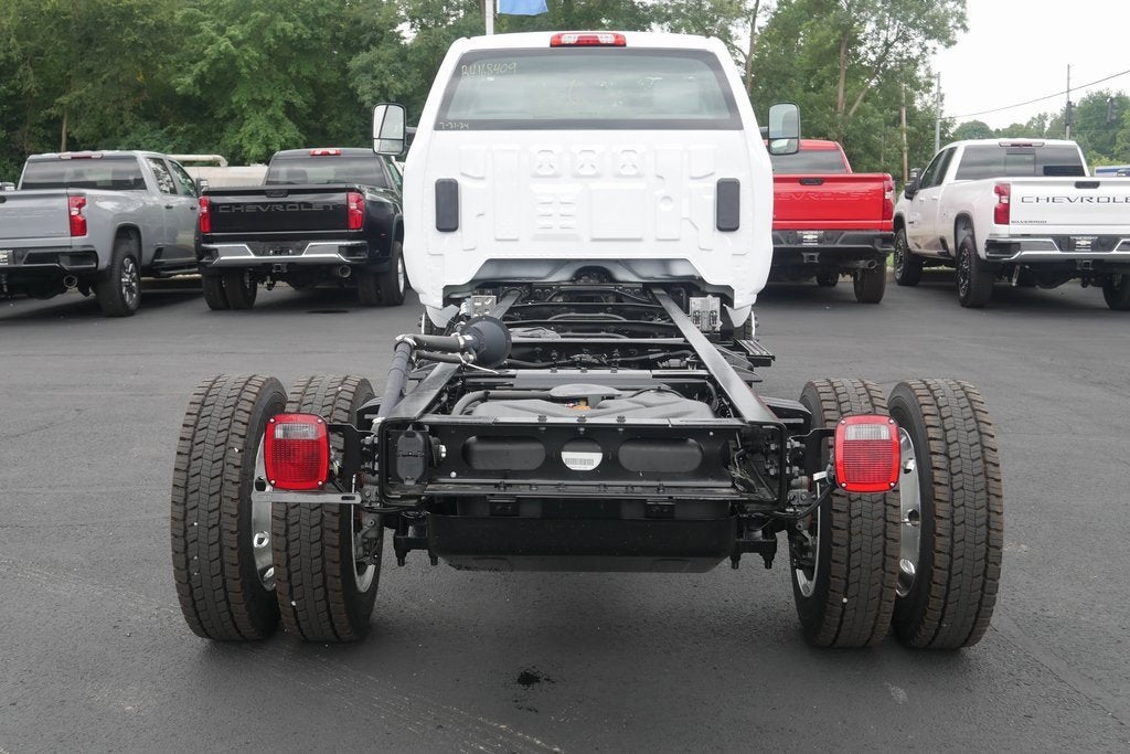 2024 Chevrolet Silverado 6500 HD Work Truck