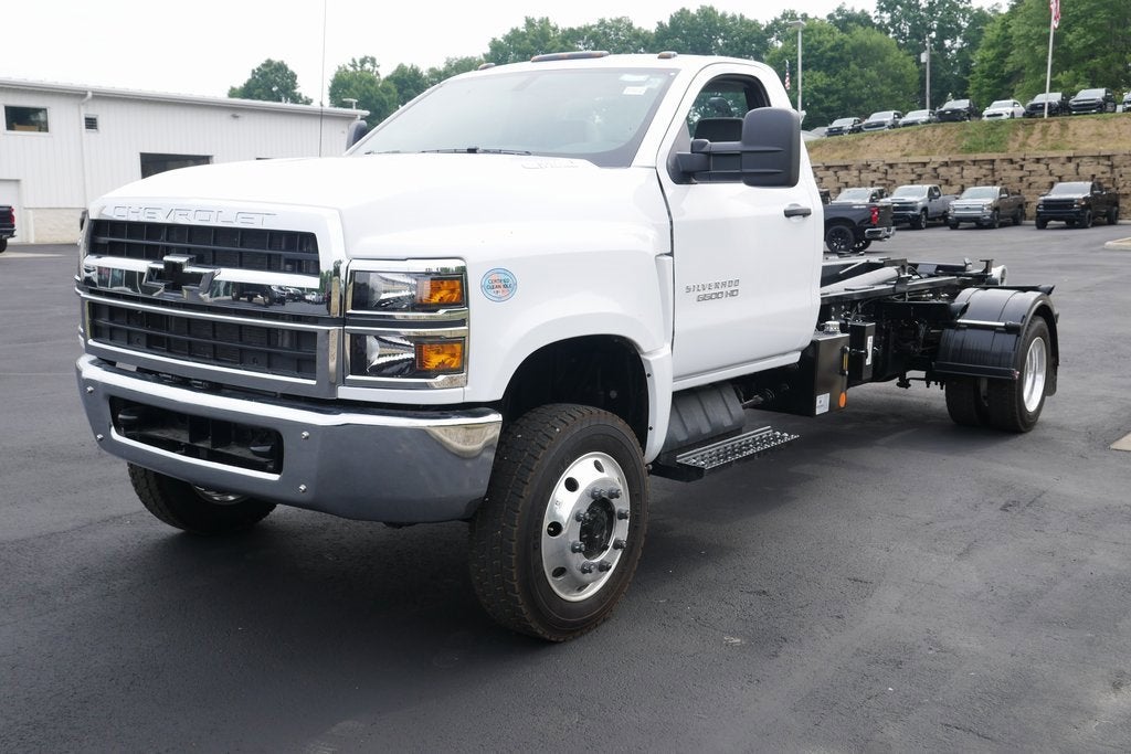 2024 Chevrolet Silverado 6500 HD Work Truck