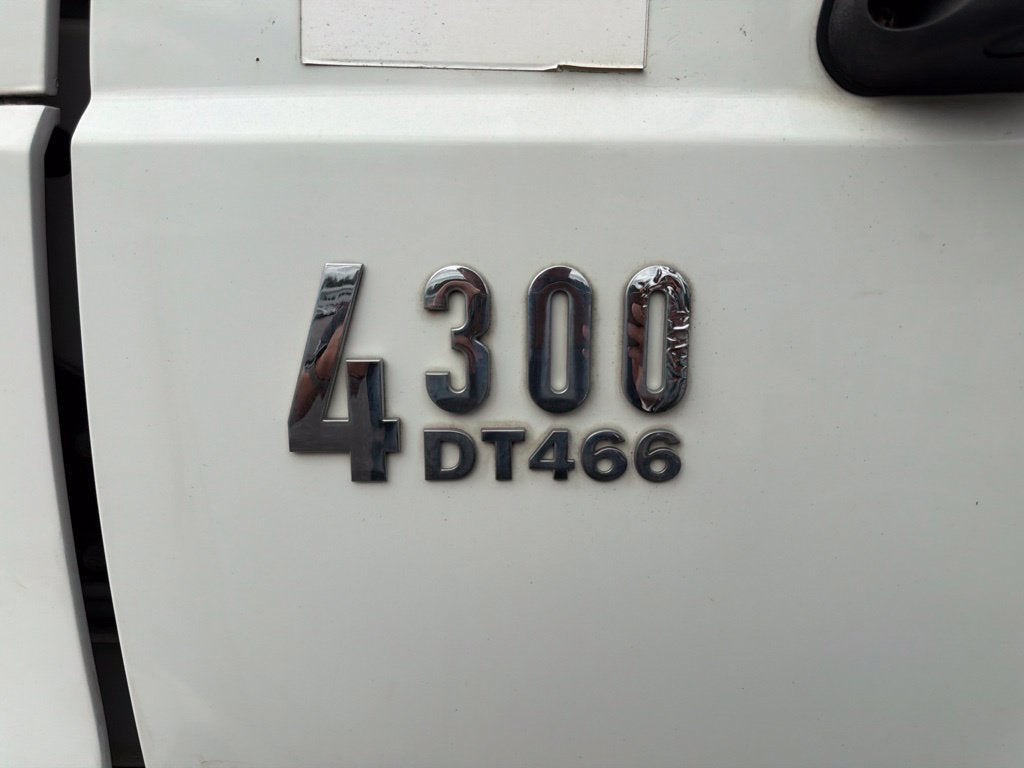 2006 INTER 4300 DURAMAX Box Truck