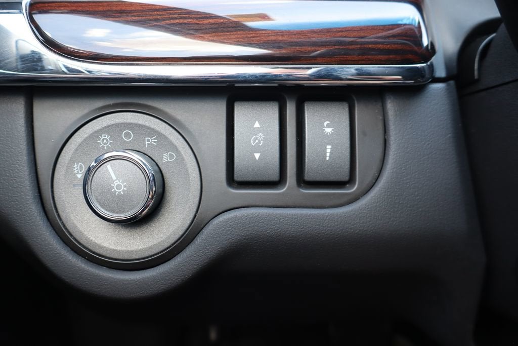 2012 Lincoln MKS Base