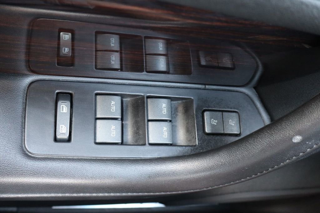 2012 Lincoln MKS Base