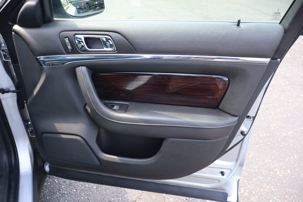 2012 Lincoln MKS Base