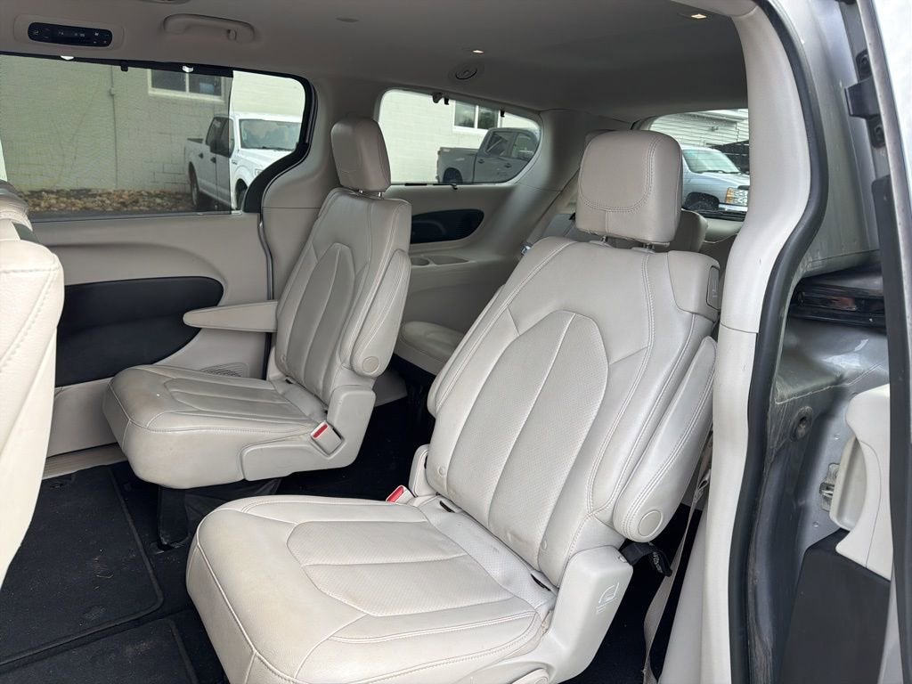 2017 Chrysler Pacifica Touring-L Plus