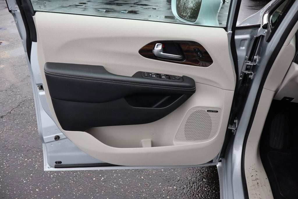 2022 Chrysler Pacifica Limited