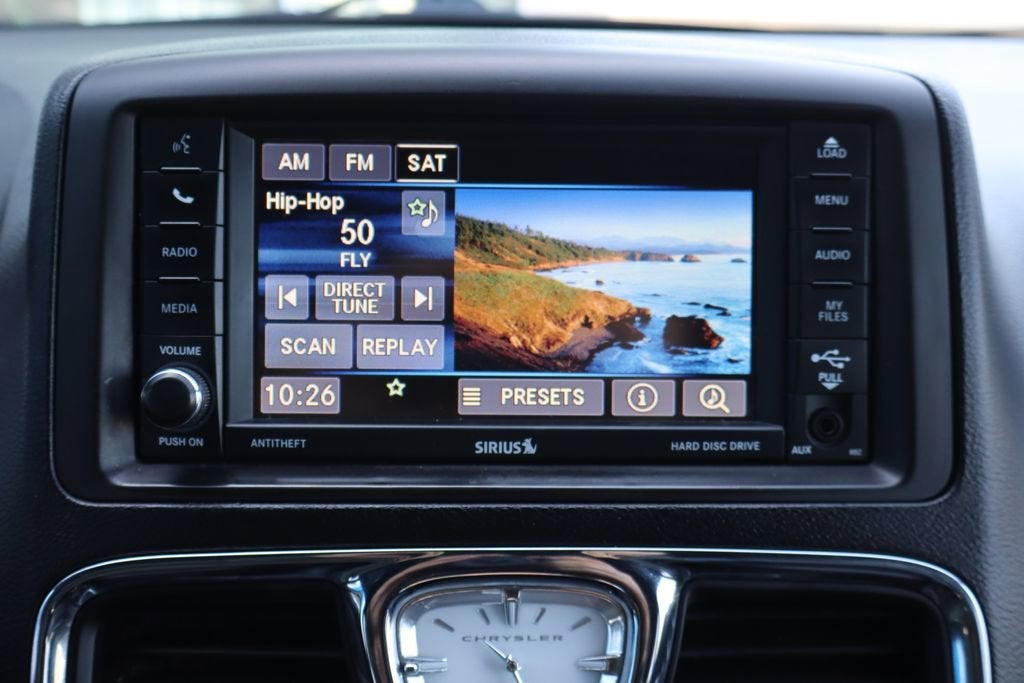 2015 Chrysler Town & Country S