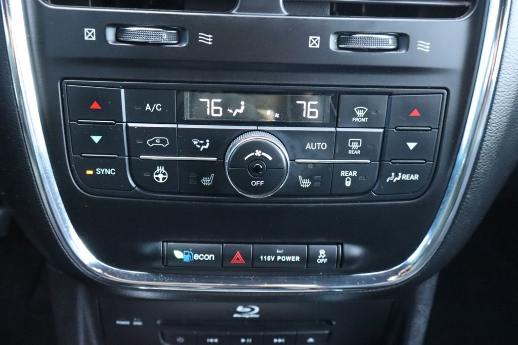 2015 Chrysler Town & Country S