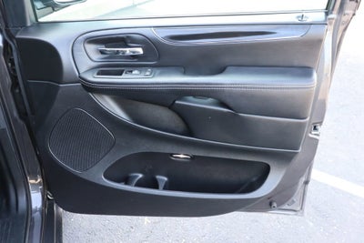 2015 Chrysler Town & Country S