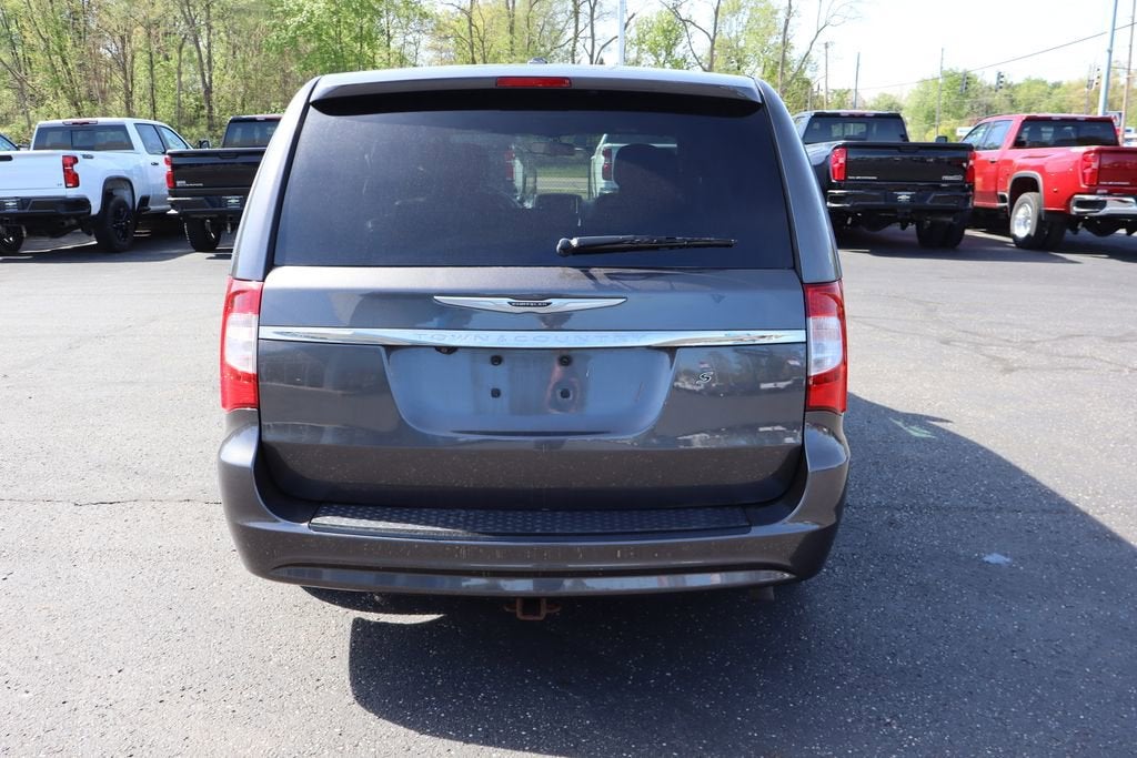 2015 Chrysler Town & Country S