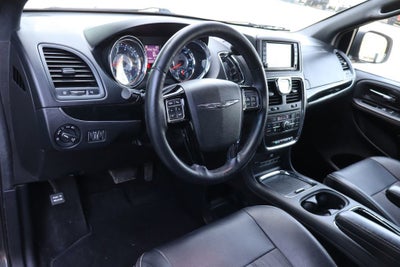 2015 Chrysler Town & Country S