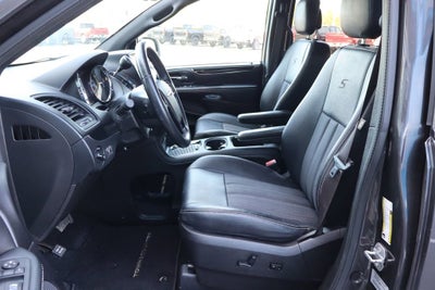 2015 Chrysler Town & Country S