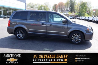 2015 Chrysler Town &amp; Country S