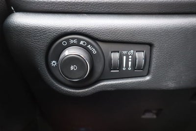2025 Chrysler Pacifica Hybrid Select