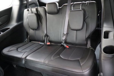 2025 Chrysler Pacifica Hybrid Select